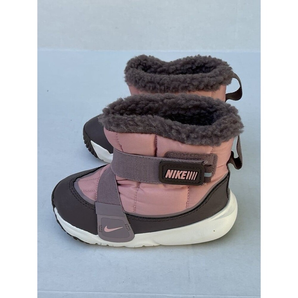 Nike baby winter boots